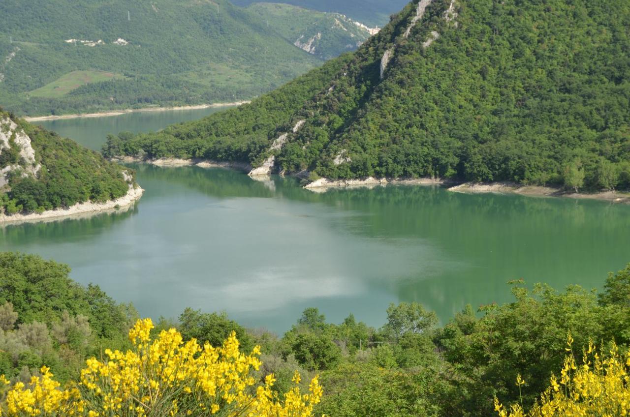 ホテル Rifugio Dei Sanniti Borrello エクステリア 写真